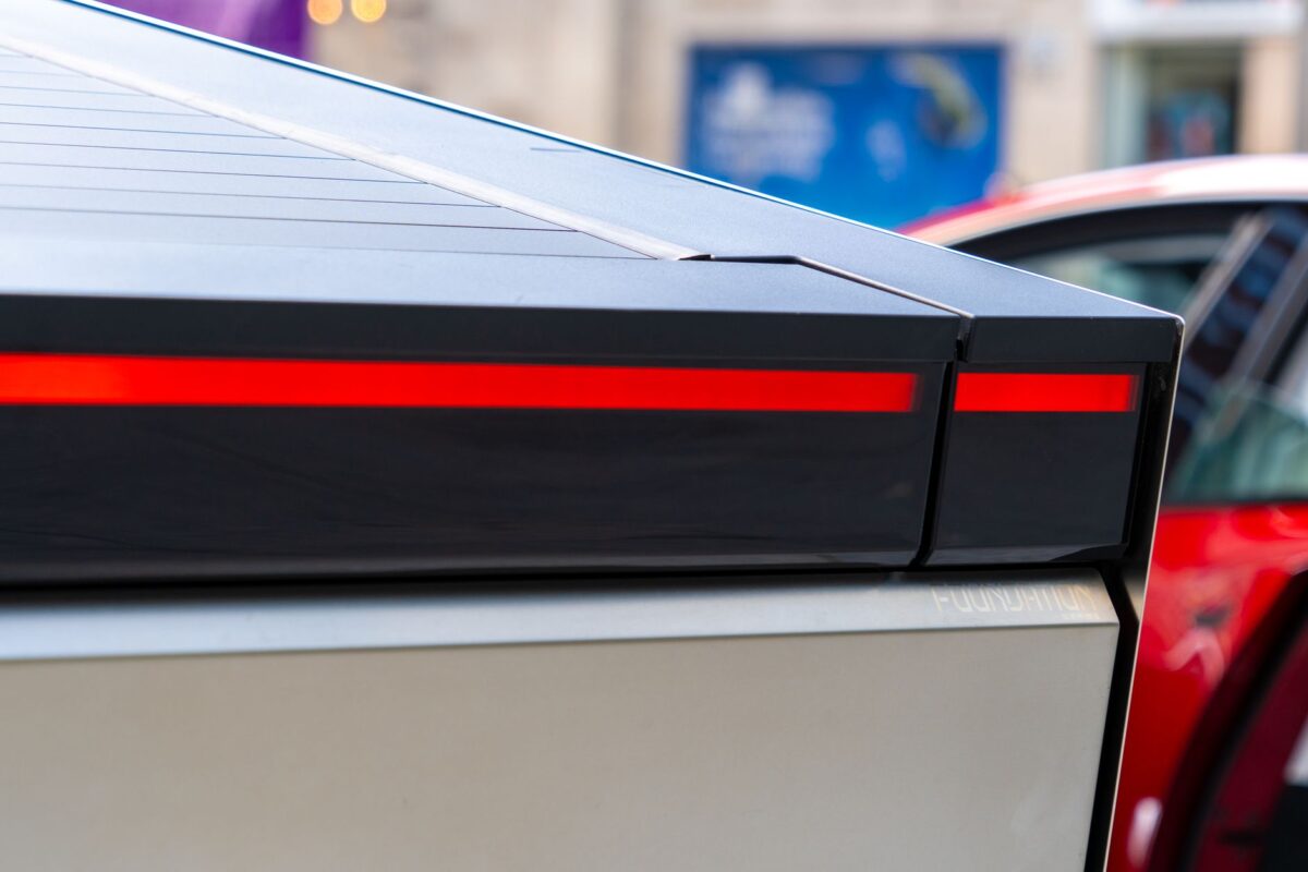 tesla cybercab premières véhicules périmètre flotte
